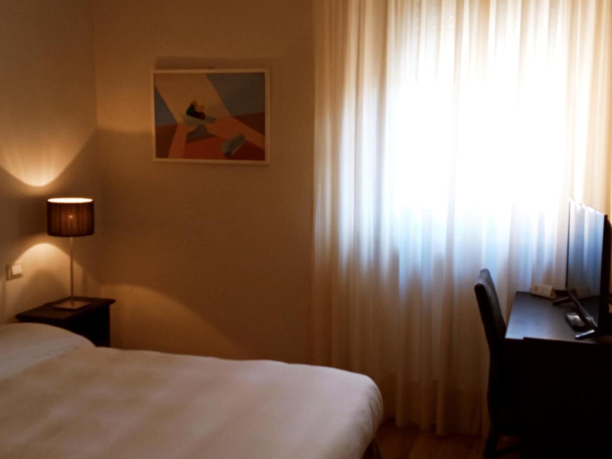 Hotel Touring ลีวอร์โน ภายนอก รูปภาพ