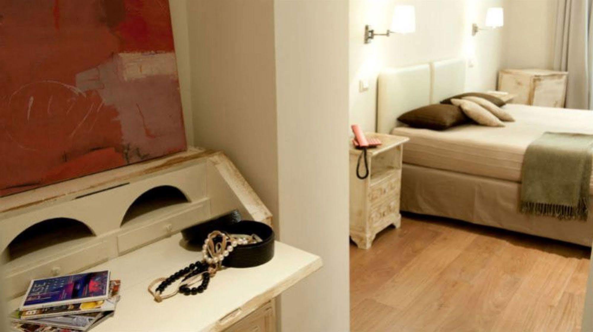 Hotel Touring ลีวอร์โน ภายนอก รูปภาพ
